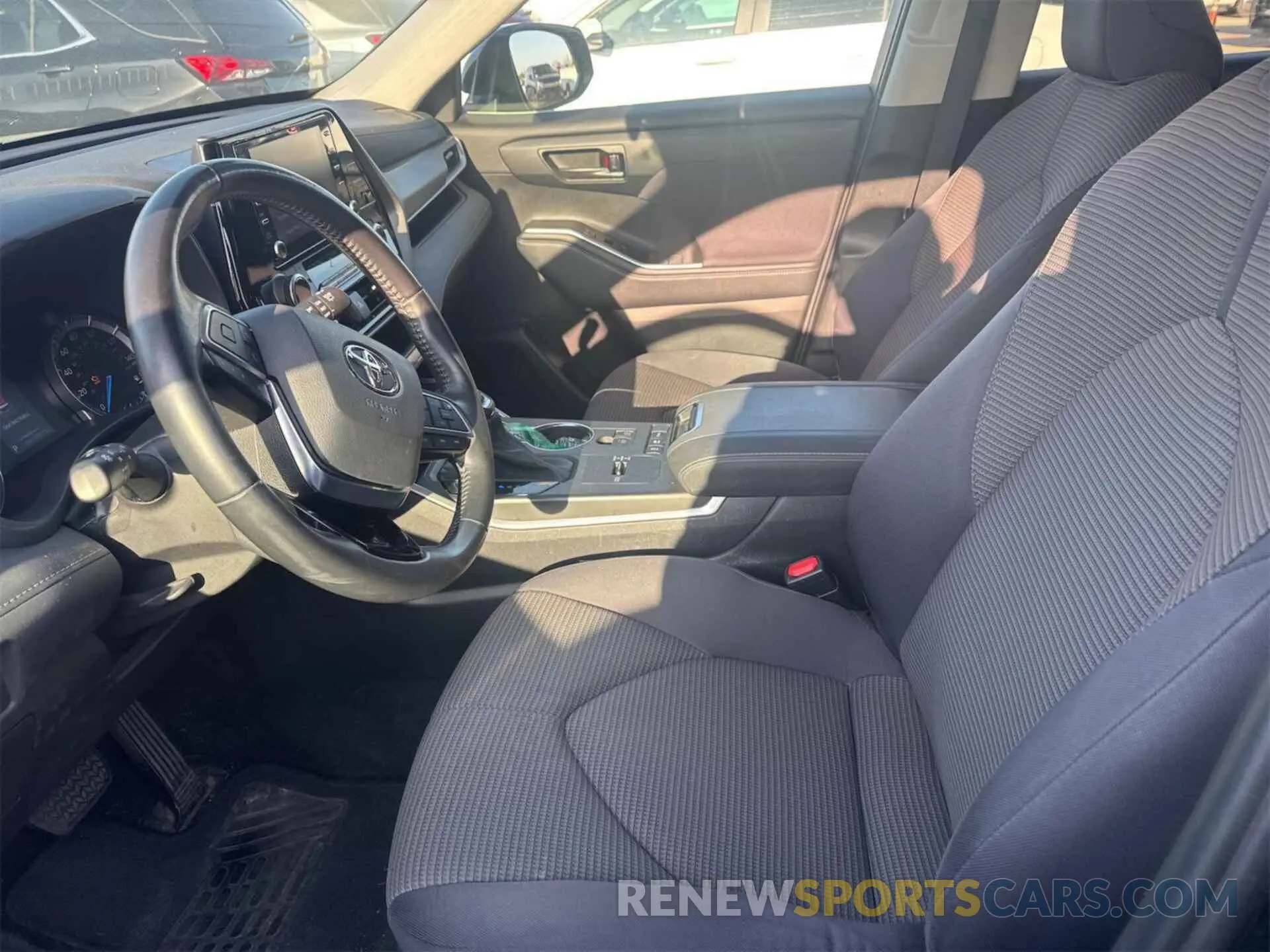 13 fotografías del automóvil dañado 5TDBBRCH2MS528165 TOYOTA HIGHLANDER 2021