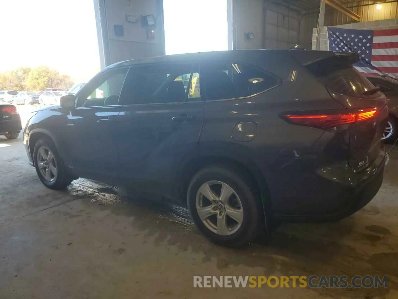 2 fotografías del automóvil dañado 5TDBBRCH3MS535867 TOYOTA HIGHLANDER 2021