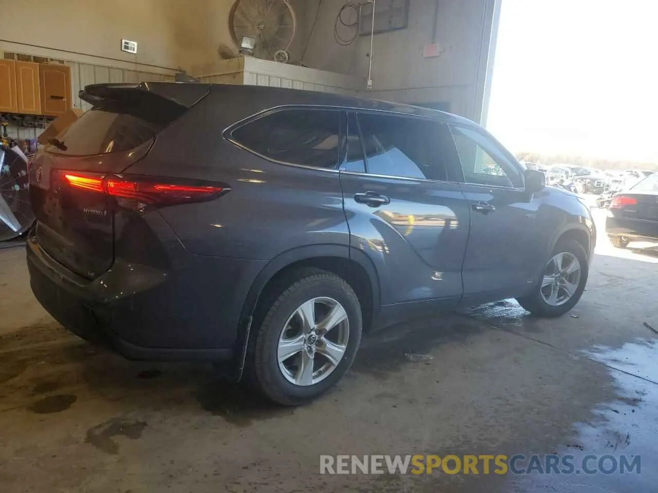 3 fotografías del automóvil dañado 5TDBBRCH3MS535867 TOYOTA HIGHLANDER 2021