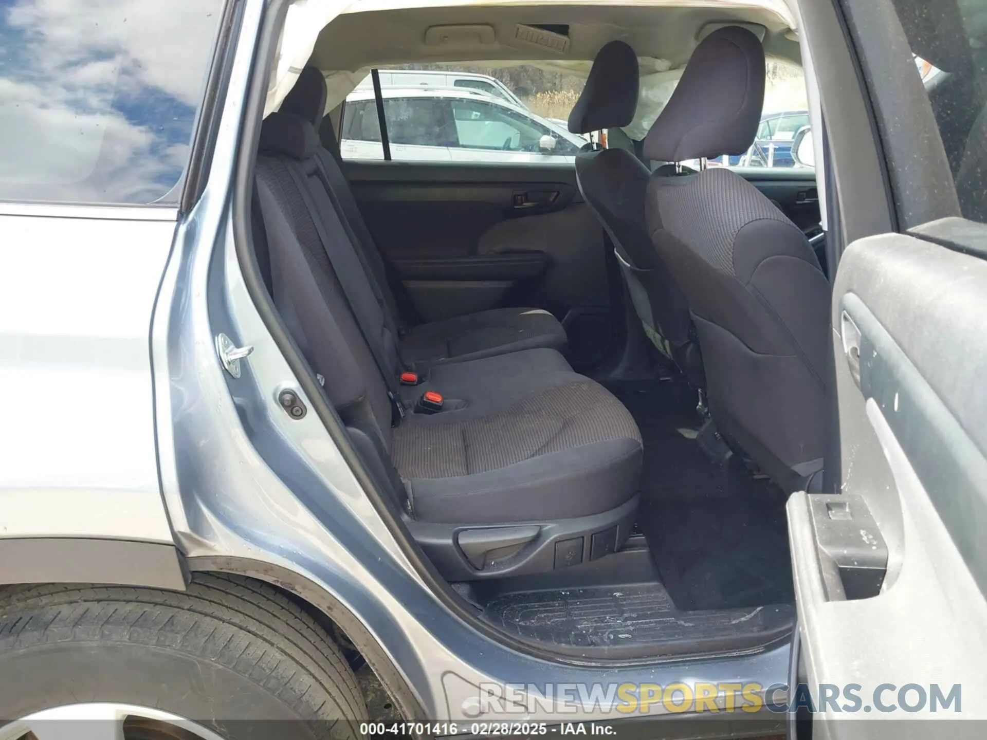 8 fotografías del automóvil dañado 5TDBZRBH0MS146973 TOYOTA HIGHLANDER 2021
