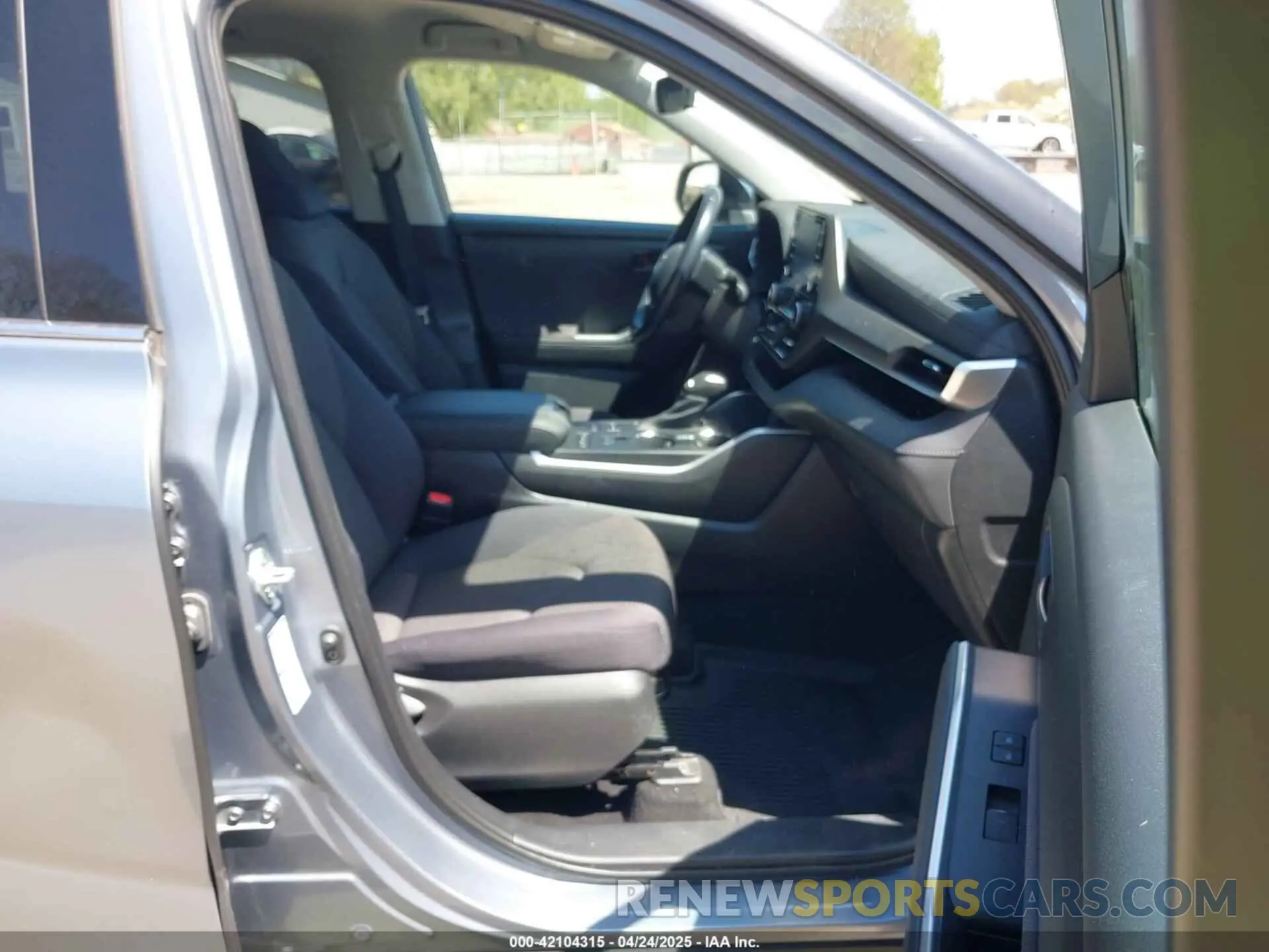 5 fotografías del automóvil dañado 5TDBZRBH6MS082566 TOYOTA HIGHLANDER 2021