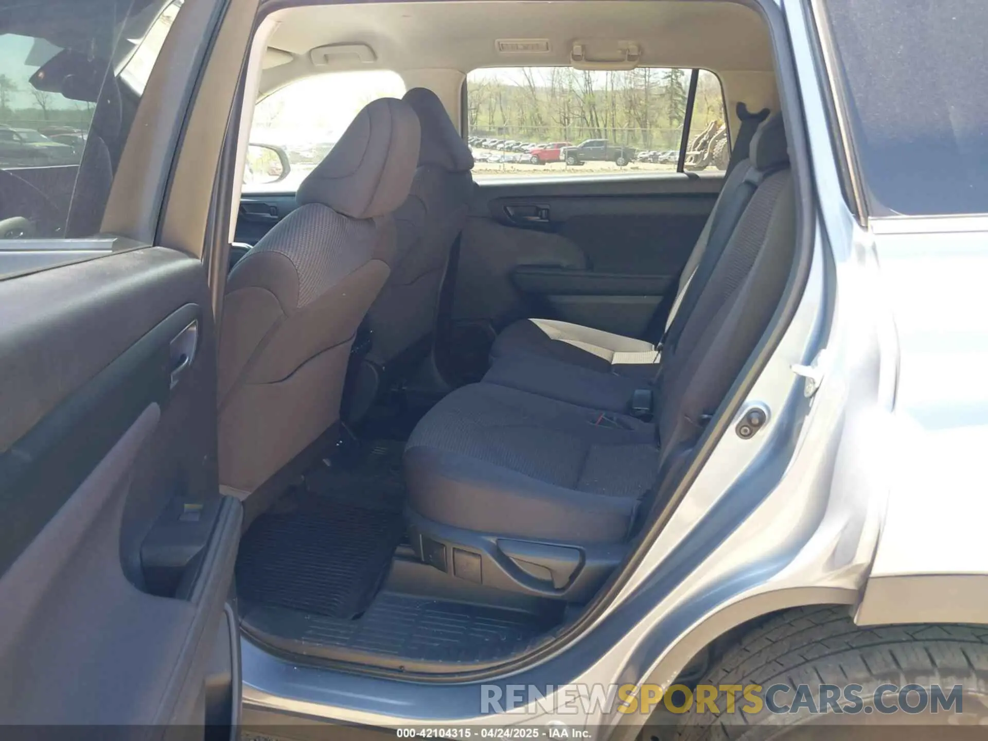 8 fotografías del automóvil dañado 5TDBZRBH6MS082566 TOYOTA HIGHLANDER 2021