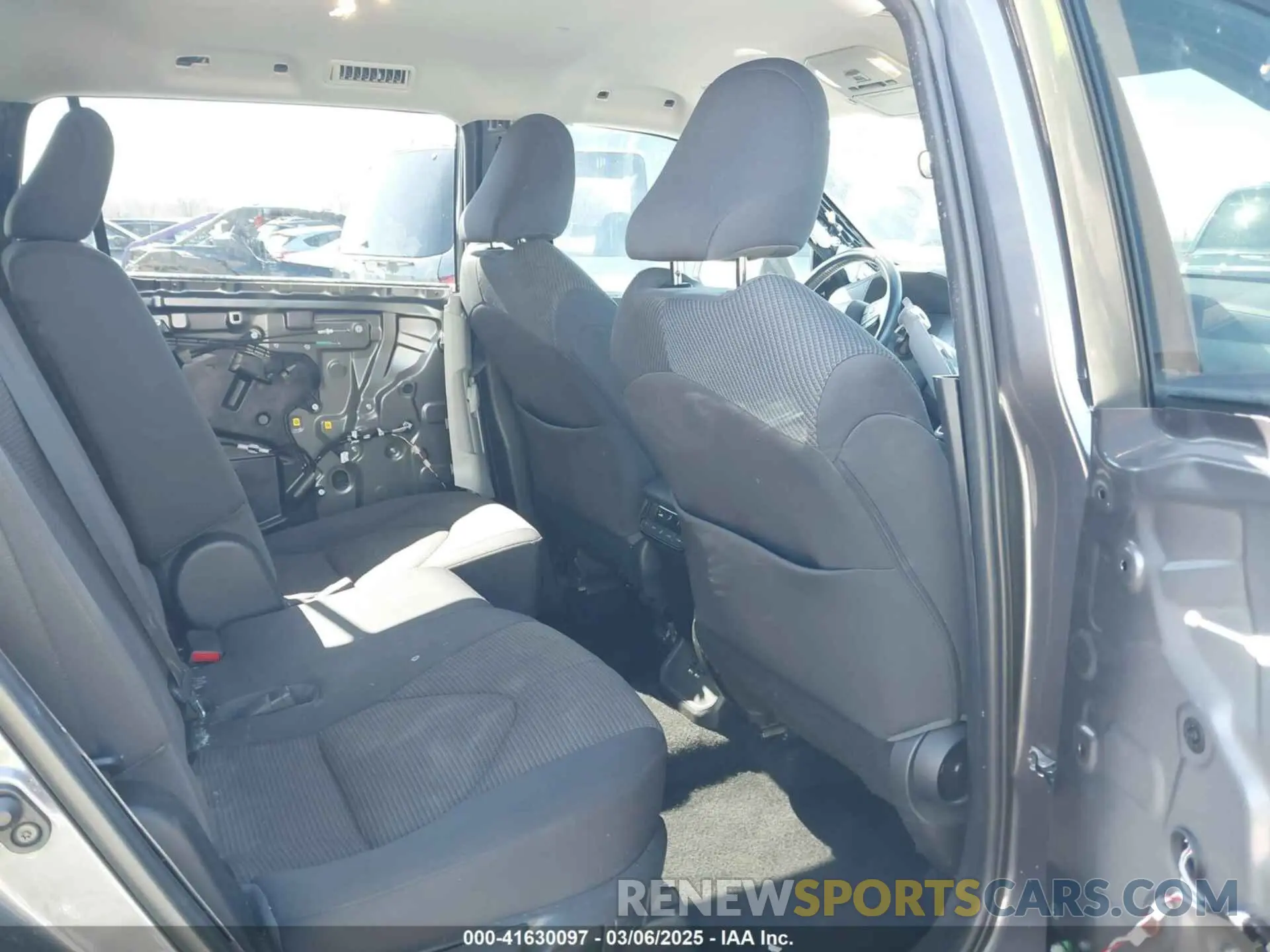 8 fotografías del automóvil dañado 5TDBZRBH7MS544245 TOYOTA HIGHLANDER 2021