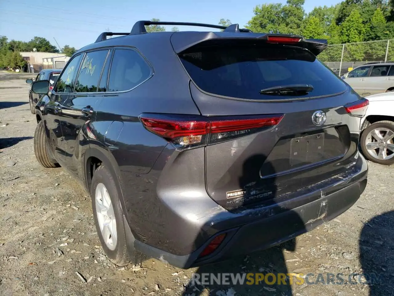 3 fotografías del automóvil dañado 5TDBZRBHXMS142140 TOYOTA HIGHLANDER 2021