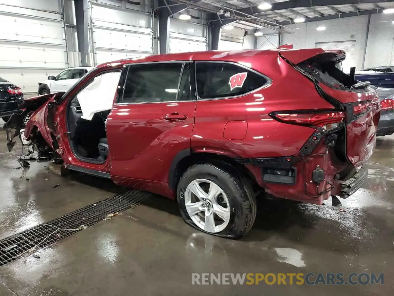 2 fotografías del automóvil dañado 5TDBZRBHXMS532140 TOYOTA HIGHLANDER 2021