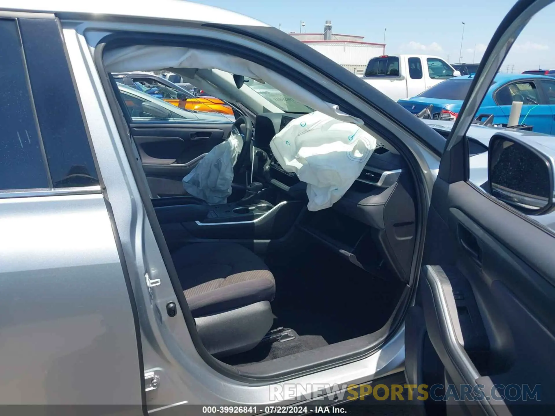5 fotografías del automóvil dañado 5TDCZRAH2MS523518 TOYOTA HIGHLANDER 2021
