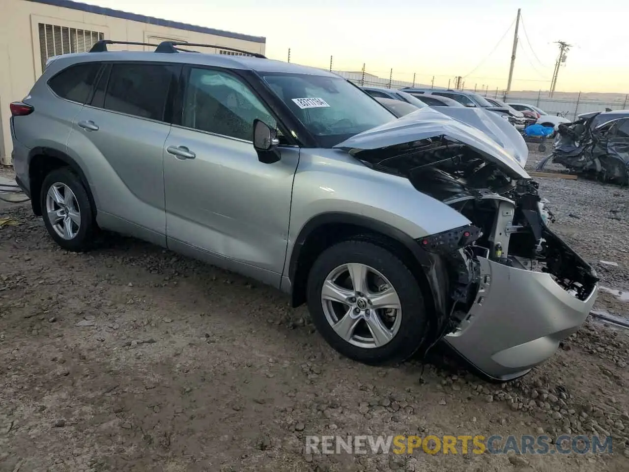 4 fotografías del automóvil dañado 5TDCZRAH2MS537743 TOYOTA HIGHLANDER 2021