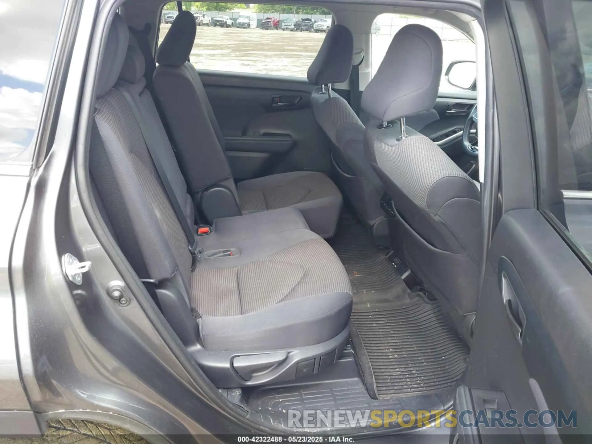 8 fotografías del automóvil dañado 5TDCZRAH6MS538197 TOYOTA HIGHLANDER 2021