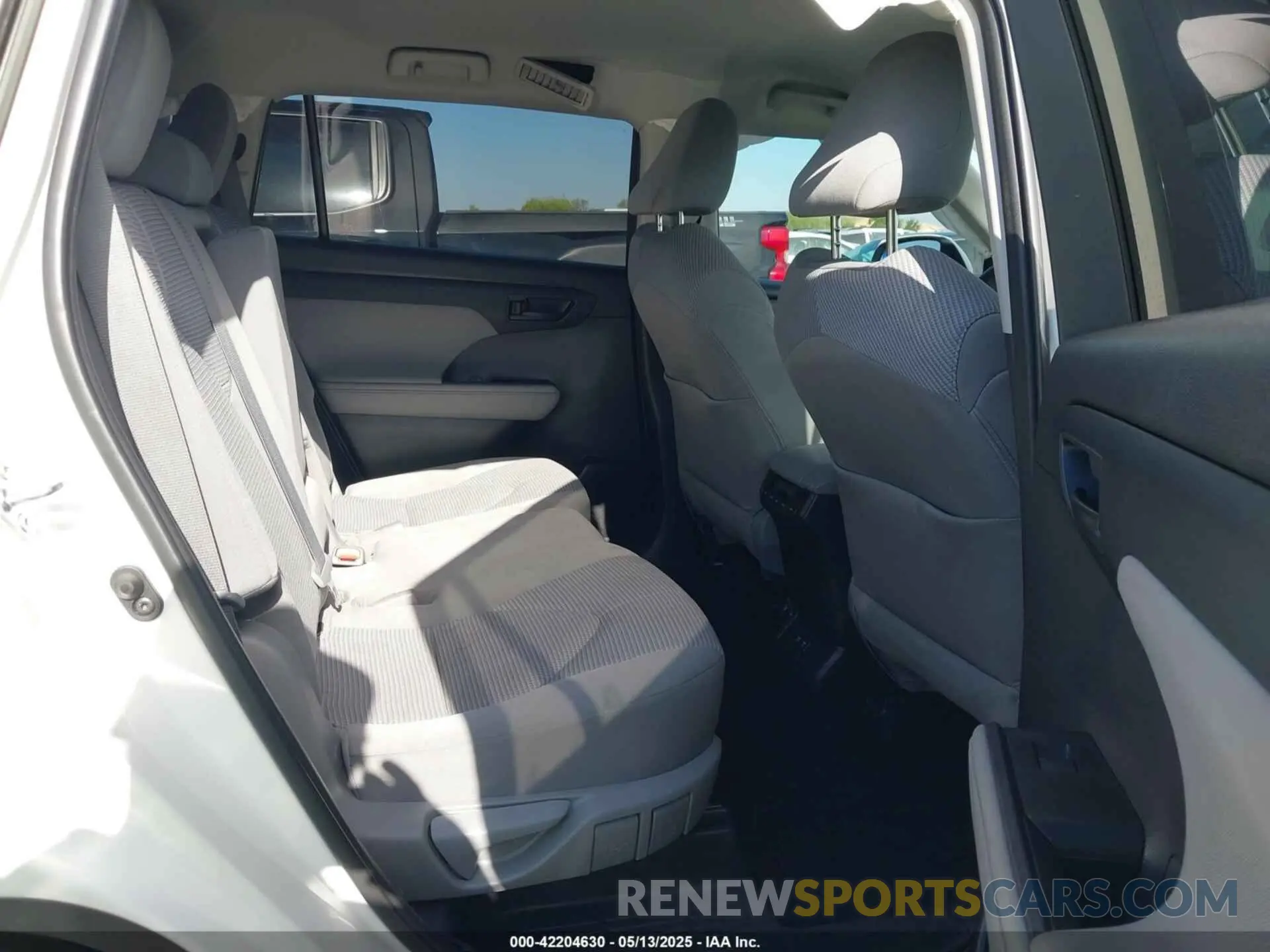 8 fotografías del automóvil dañado 5TDCZRAH7MS064535 TOYOTA HIGHLANDER 2021