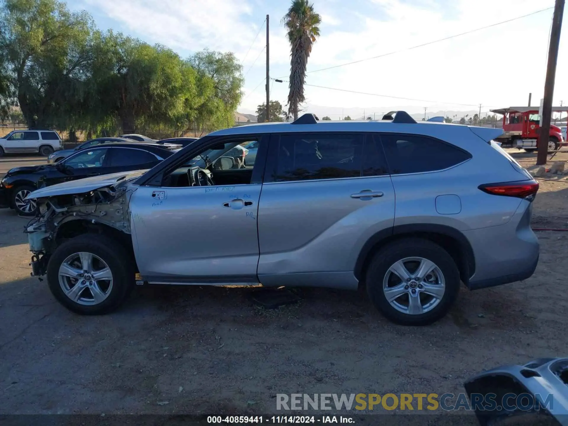 15 fotografías del automóvil dañado 5TDCZRAH7MS535969 TOYOTA HIGHLANDER 2021