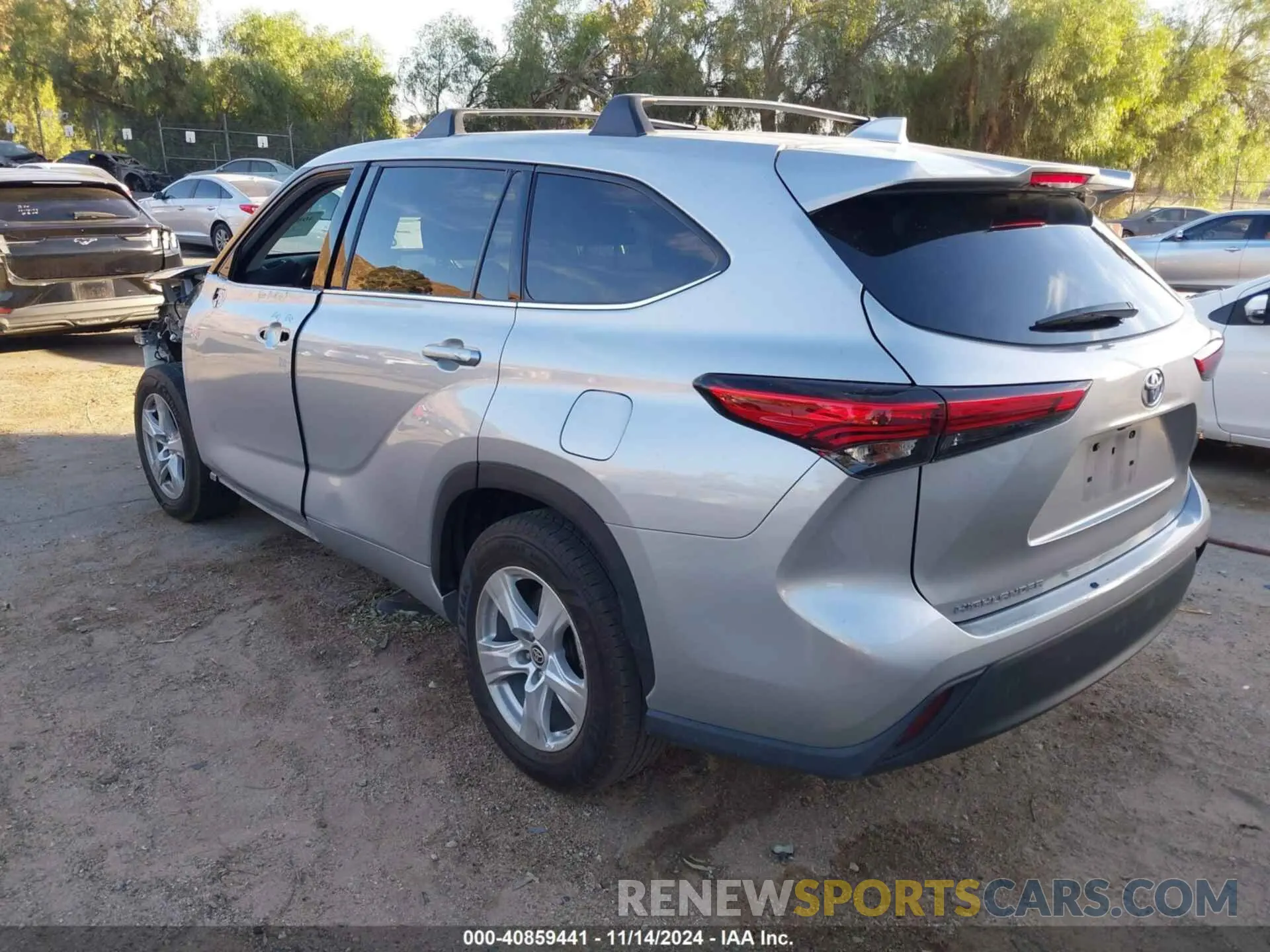 3 fotografías del automóvil dañado 5TDCZRAH7MS535969 TOYOTA HIGHLANDER 2021