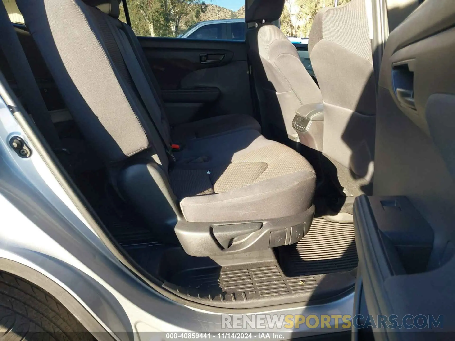 8 fotografías del automóvil dañado 5TDCZRAH7MS535969 TOYOTA HIGHLANDER 2021