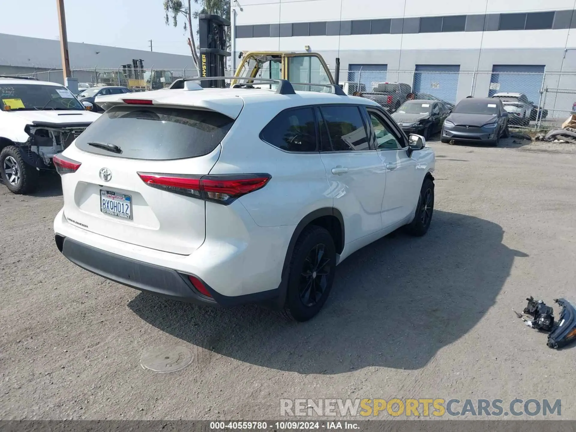 4 fotografías del automóvil dañado 5TDCZRAH8MS078511 TOYOTA HIGHLANDER 2021