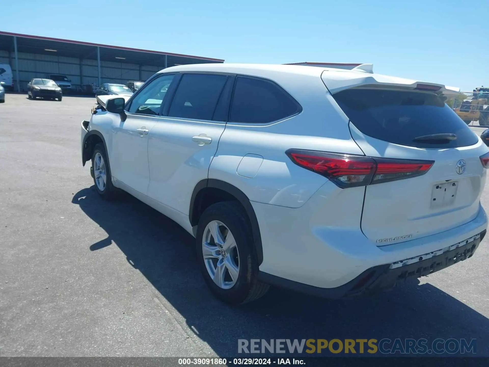 3 fotografías del automóvil dañado 5TDCZRAH9MS039328 TOYOTA HIGHLANDER 2021