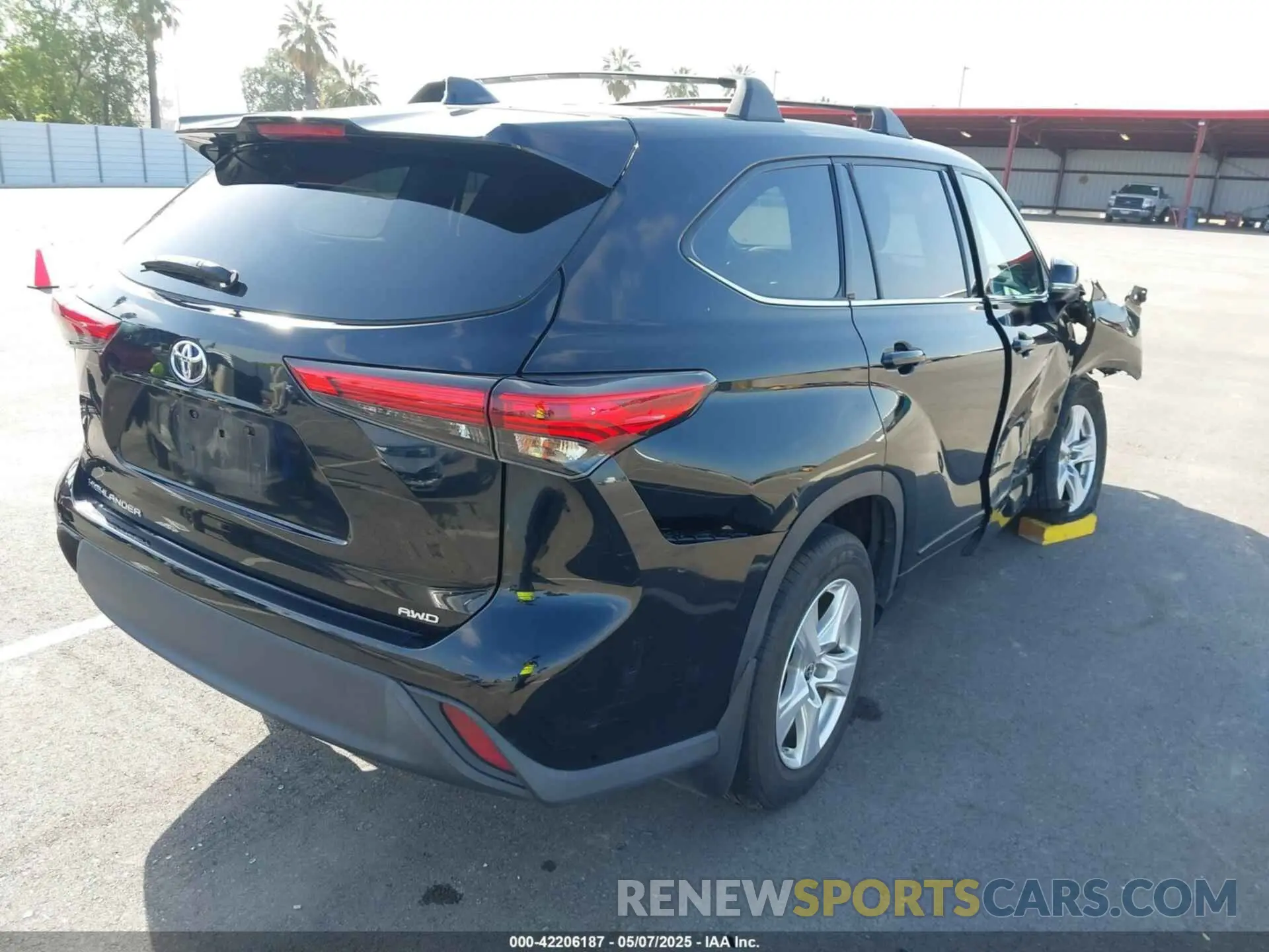 4 fotografías del automóvil dañado 5TDCZRBH1MS558663 TOYOTA HIGHLANDER 2021