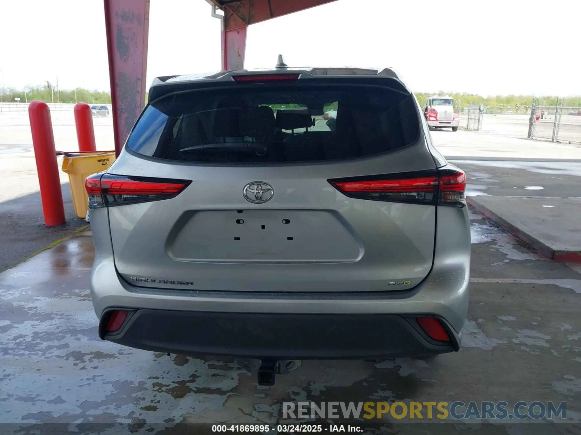16 fotografías del automóvil dañado 5TDCZRBH9MS543232 TOYOTA HIGHLANDER 2021