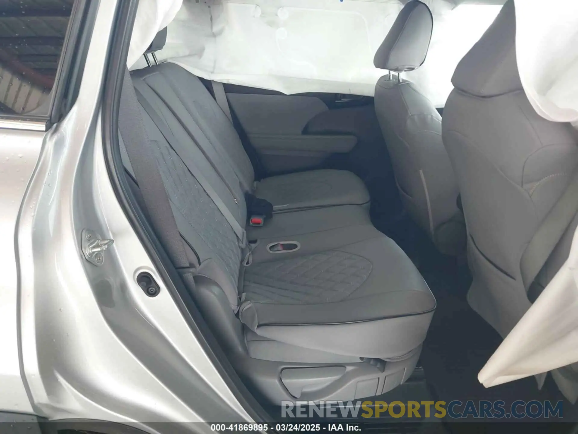 8 fotografías del automóvil dañado 5TDCZRBH9MS543232 TOYOTA HIGHLANDER 2021