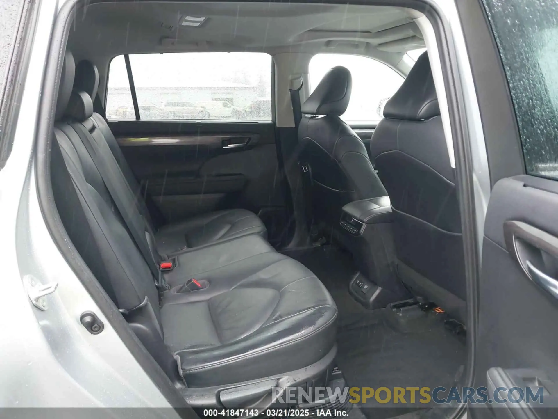 8 fotografías del automóvil dañado 5TDDBRCH2MS016124 TOYOTA HIGHLANDER 2021