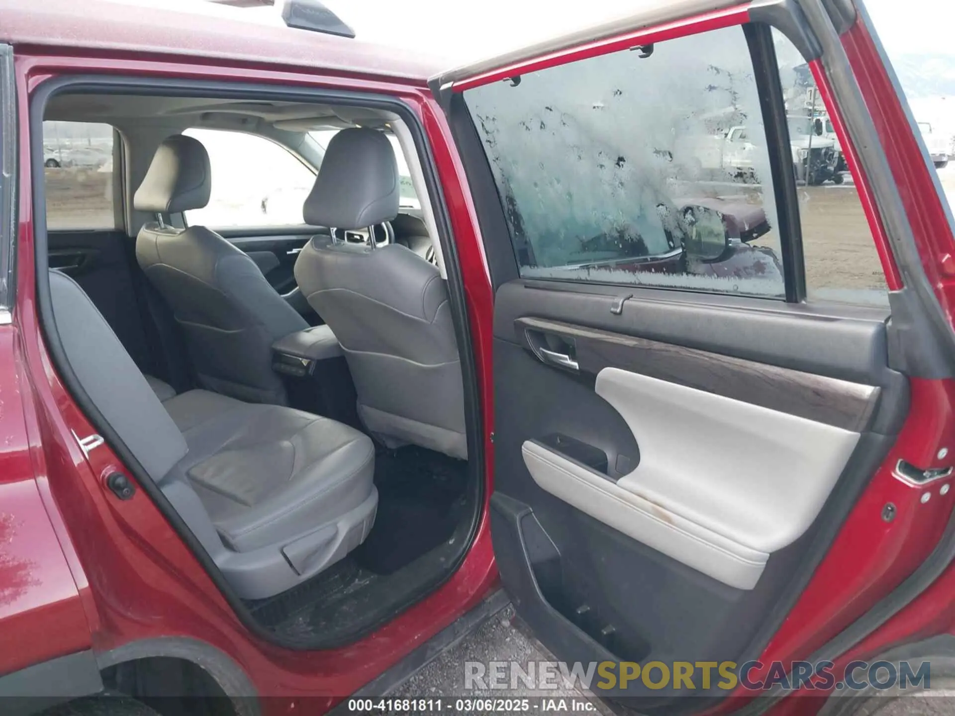 8 fotografías del automóvil dañado 5TDDBRCH8MS528132 TOYOTA HIGHLANDER 2021