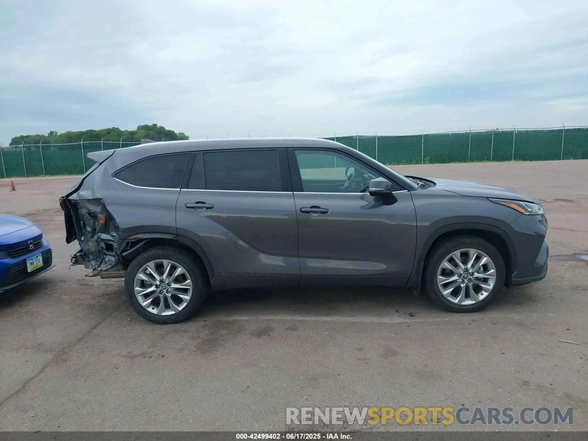 14 fotografías del automóvil dañado 5TDDZRBH9MS540657 TOYOTA HIGHLANDER 2021