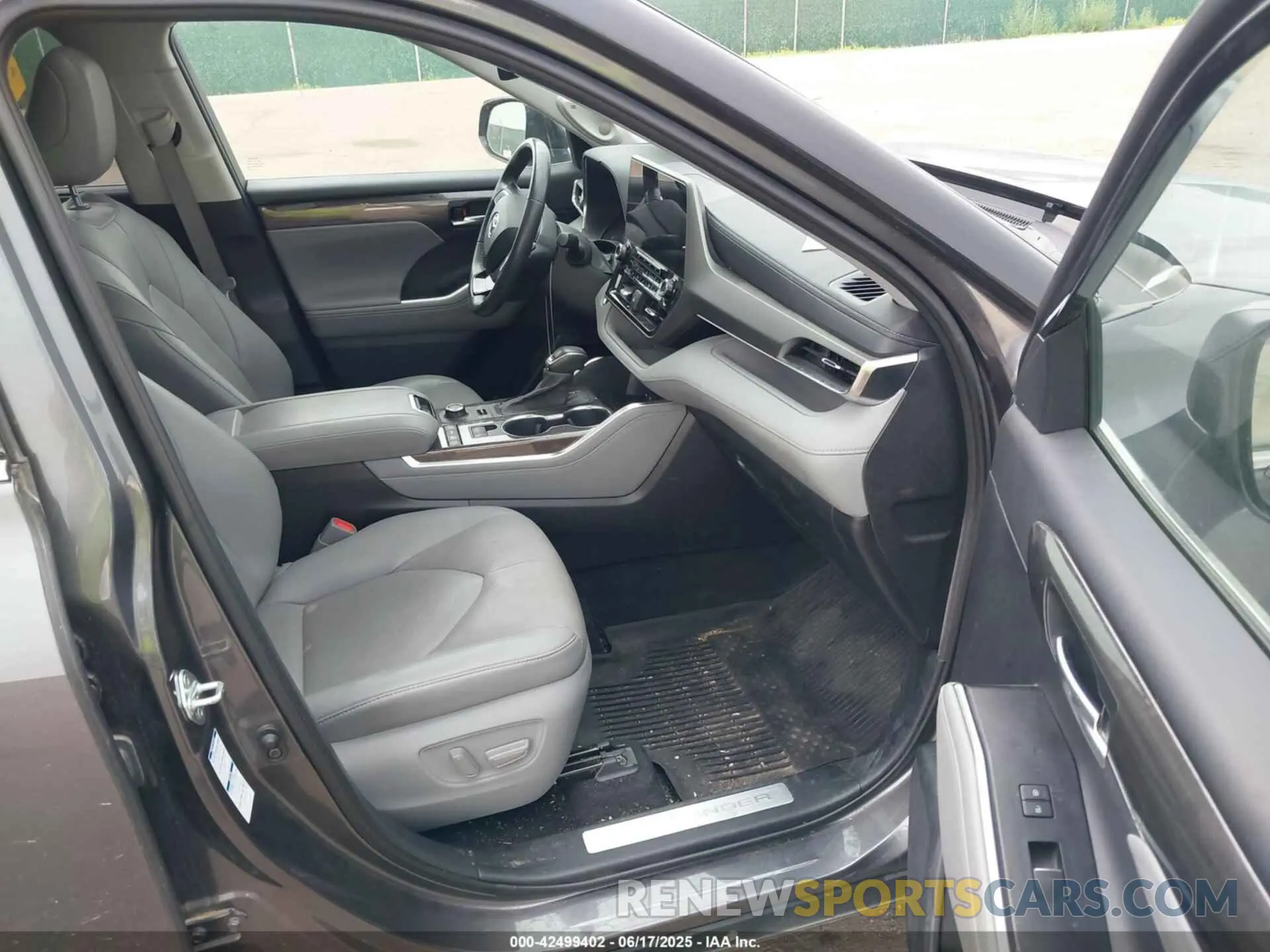 5 fotografías del automóvil dañado 5TDDZRBH9MS540657 TOYOTA HIGHLANDER 2021