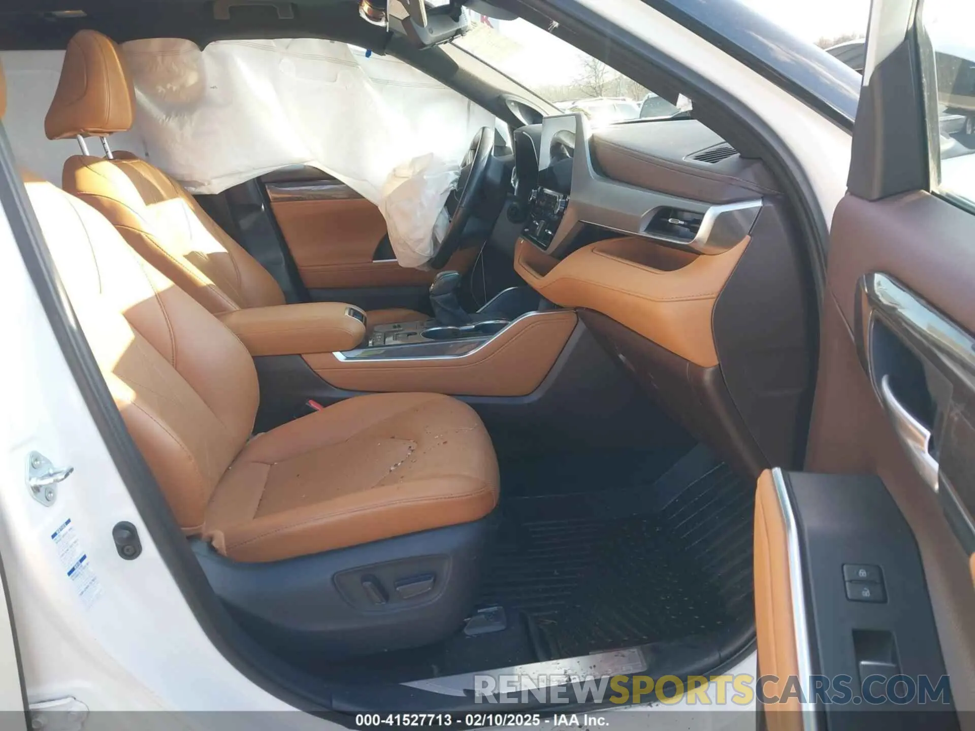 5 fotografías del automóvil dañado 5TDEBRCH3MS038380 TOYOTA HIGHLANDER 2021