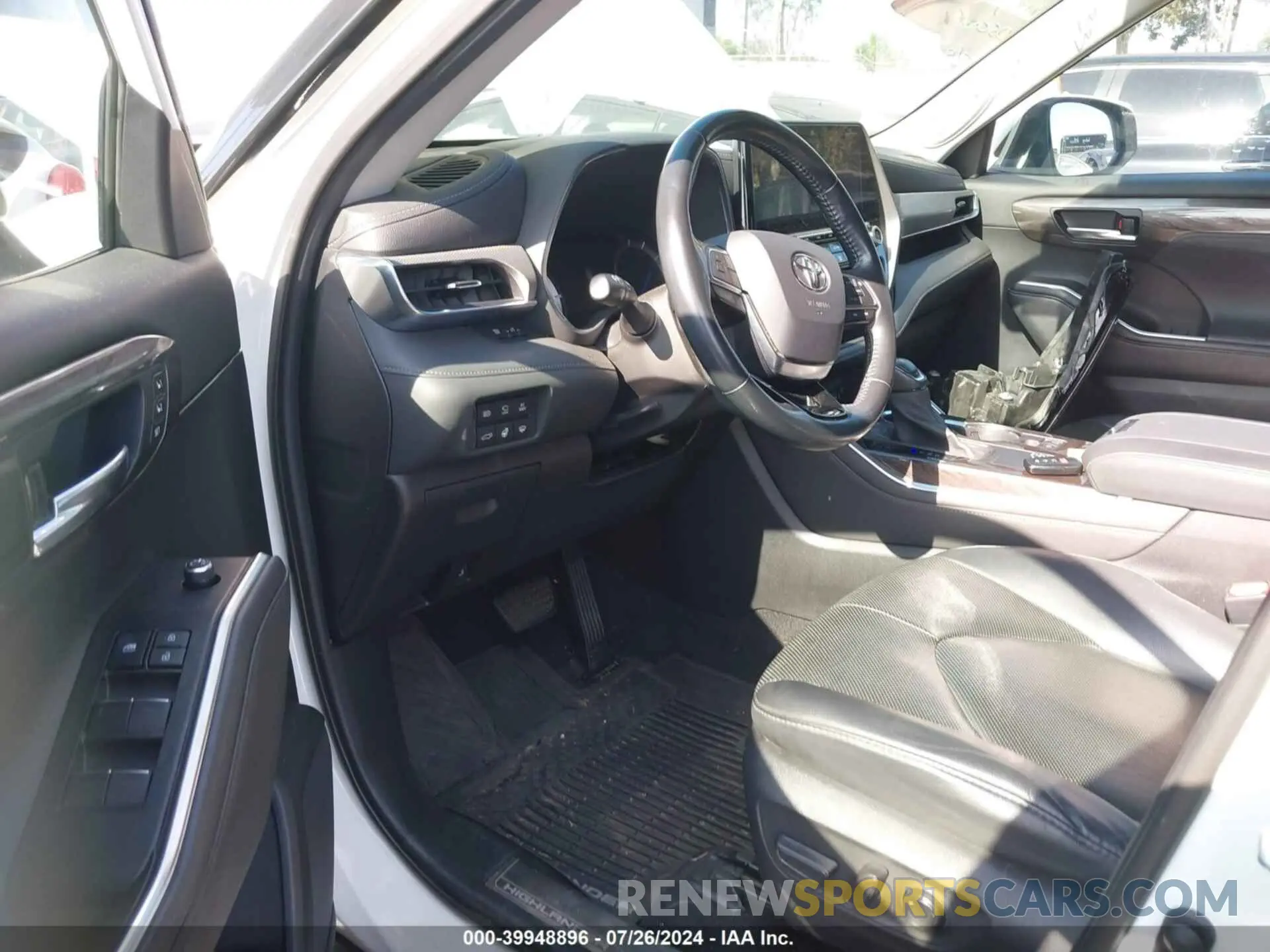 19 fotografías del automóvil dañado 5TDEBRCH4MS027775 TOYOTA HIGHLANDER 2021