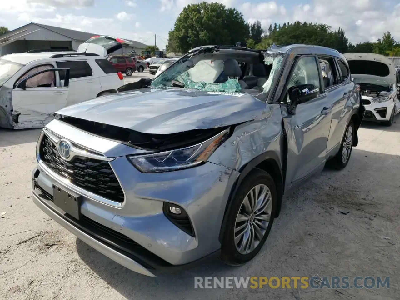 2 fotografías del automóvil dañado 5TDEBRCH6MS022318 TOYOTA HIGHLANDER 2021