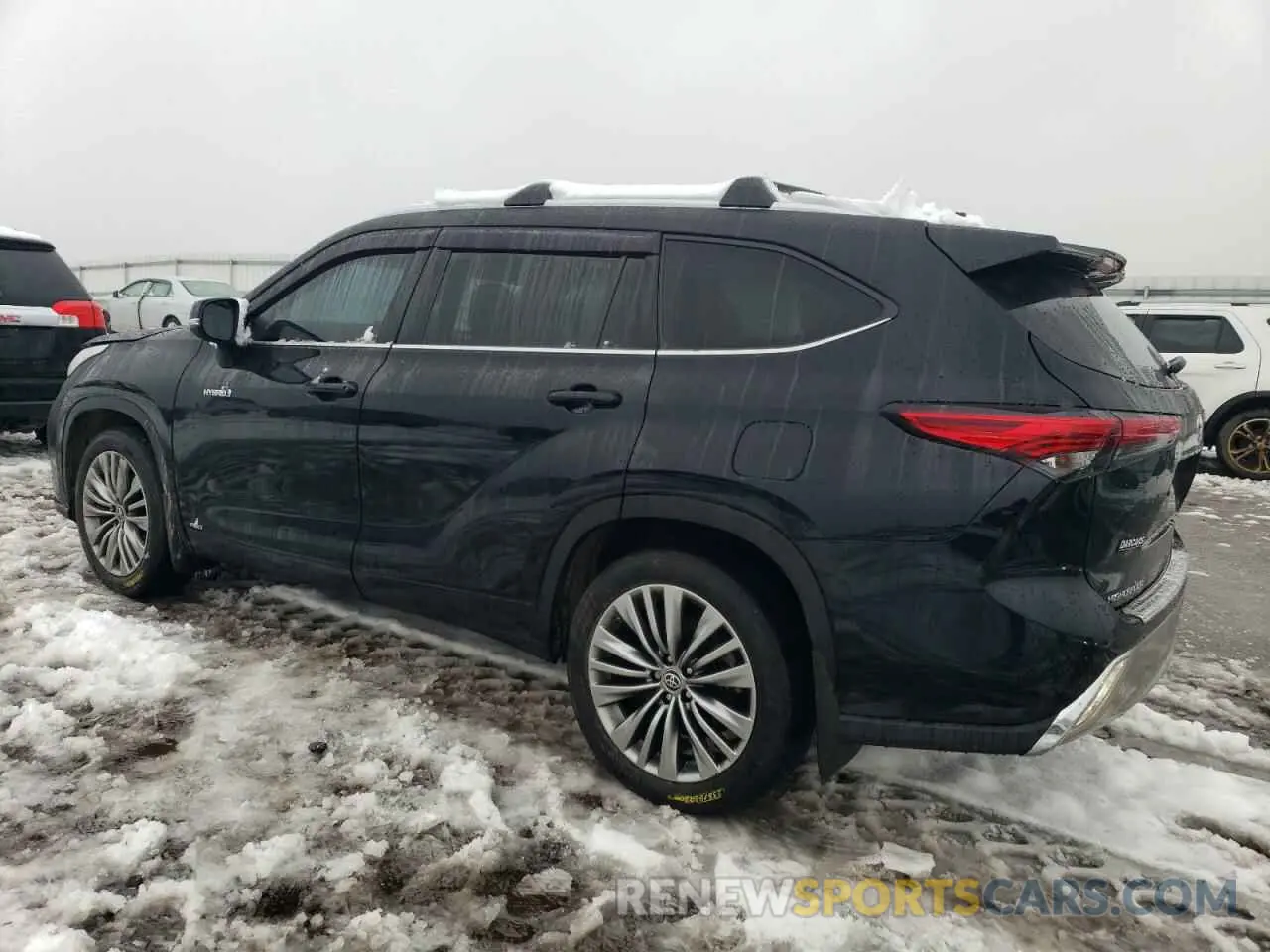 2 fotografías del automóvil dañado 5TDEBRCH6MS024781 TOYOTA HIGHLANDER 2021
