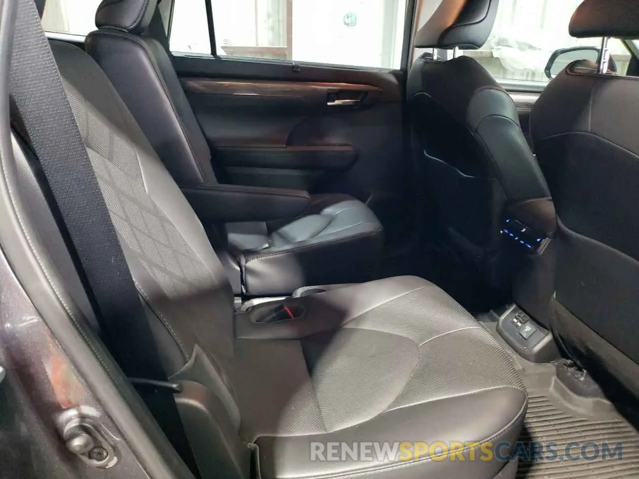 10 fotografías del automóvil dañado 5TDEBRCH6MS029382 TOYOTA HIGHLANDER 2021