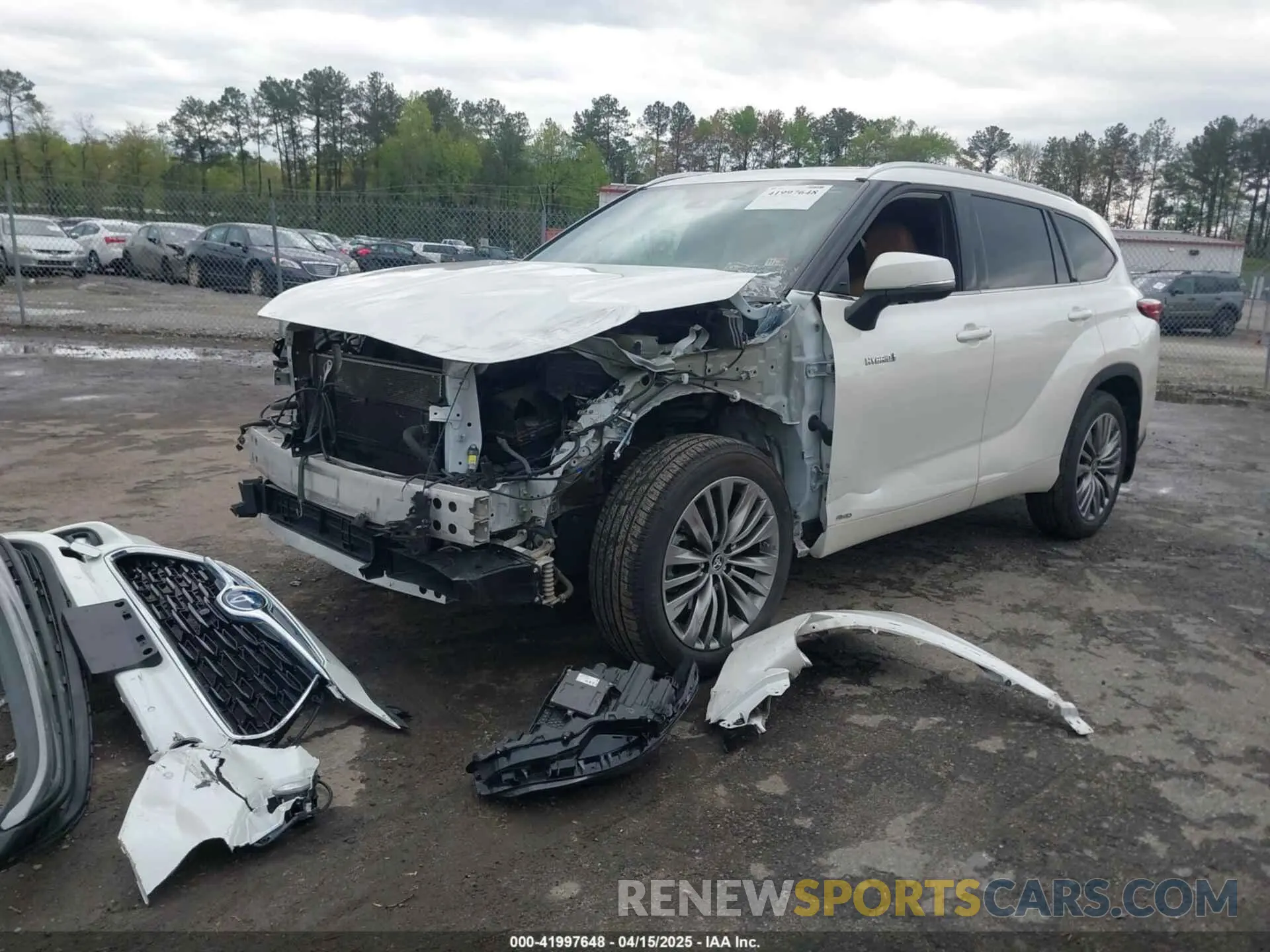 15 fotografías del automóvil dañado 5TDEBRCH6MS031813 TOYOTA HIGHLANDER 2021