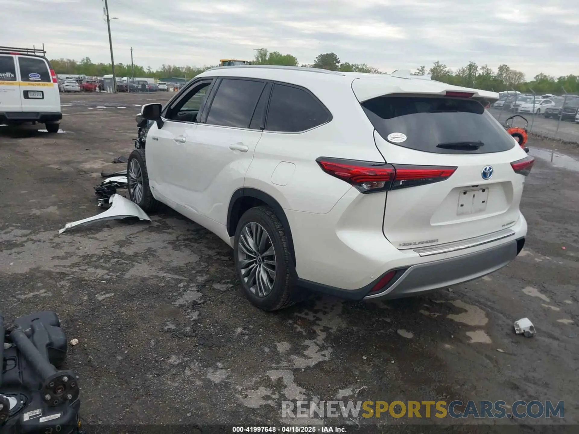 3 fotografías del automóvil dañado 5TDEBRCH6MS031813 TOYOTA HIGHLANDER 2021
