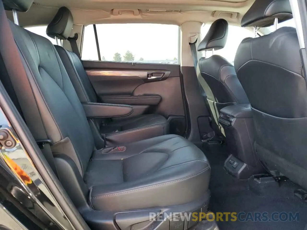 11 fotografías del automóvil dañado 5TDEBRCH8MS021333 TOYOTA HIGHLANDER 2021