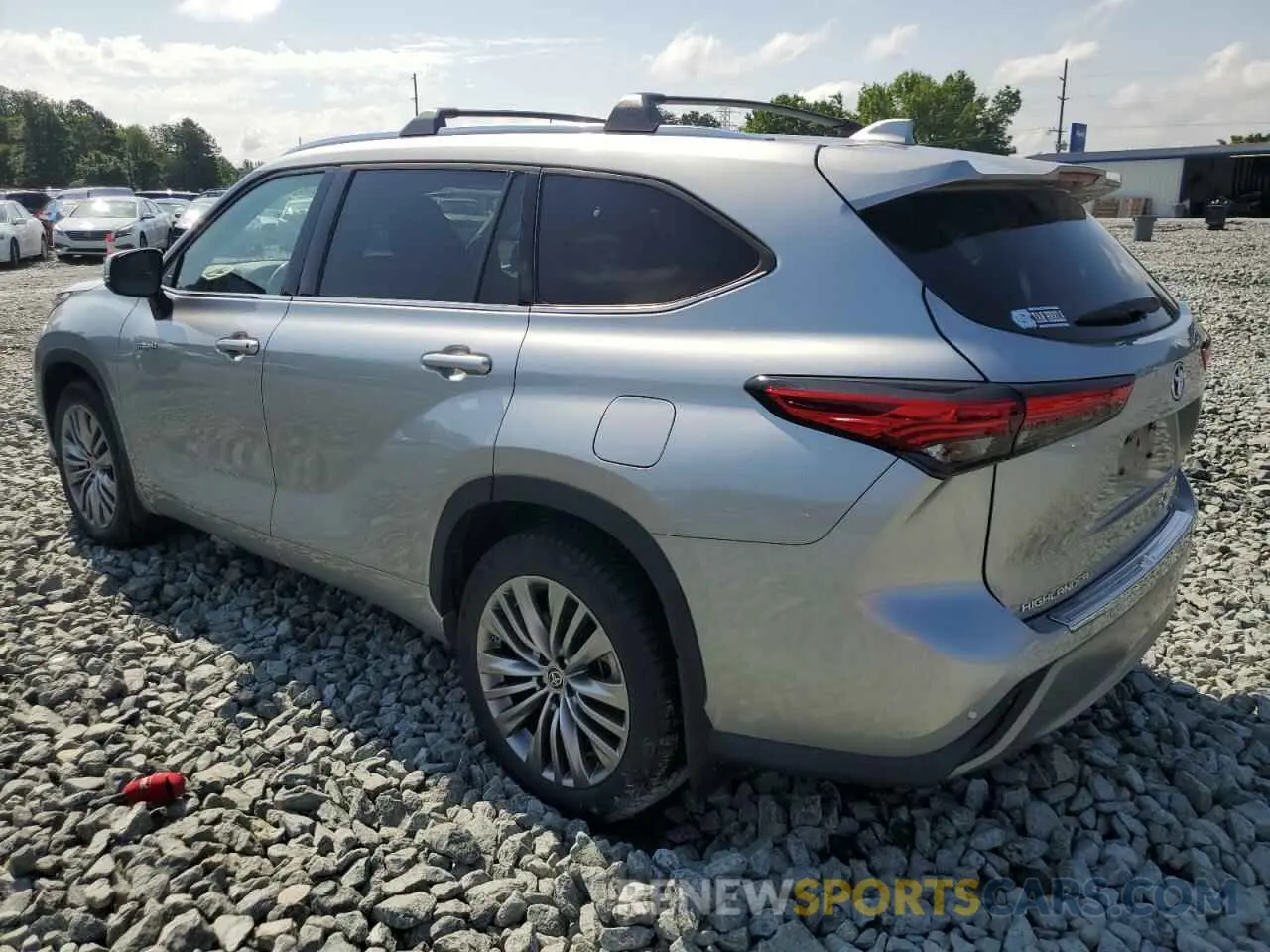 2 fotografías del automóvil dañado 5TDEBRCH9MS024662 TOYOTA HIGHLANDER 2021