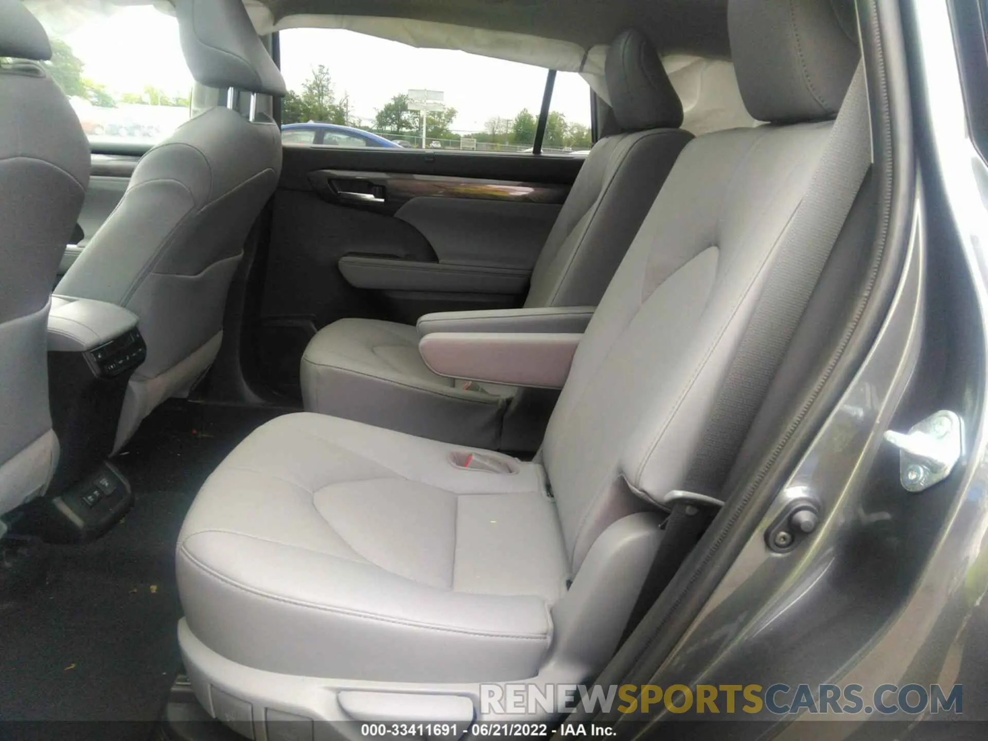 8 fotografías del automóvil dañado 5TDEBRCHXMS027182 TOYOTA HIGHLANDER 2021