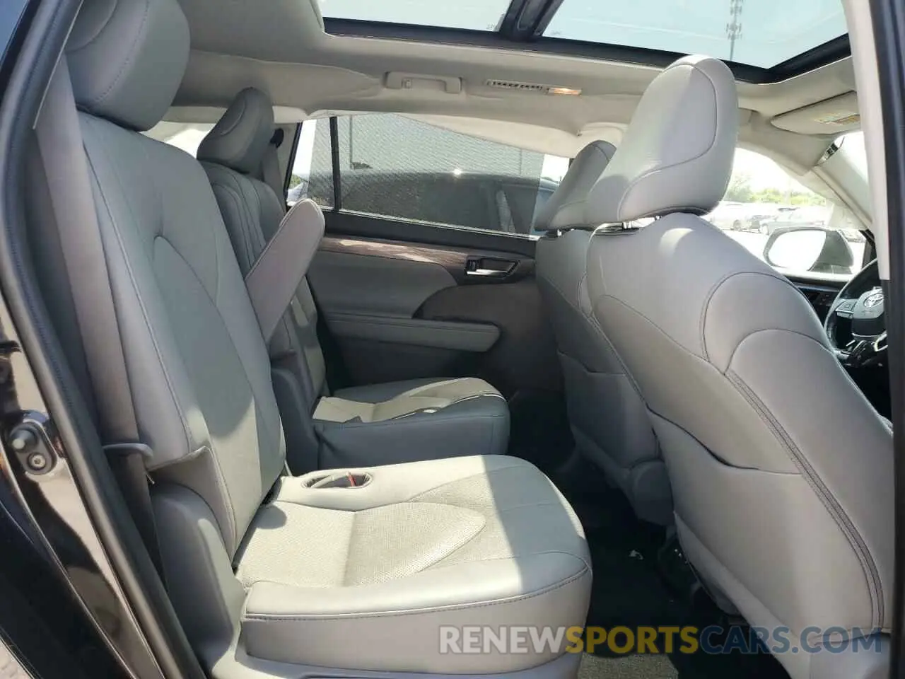 11 fotografías del automóvil dañado 5TDEBRCHXMS031815 TOYOTA HIGHLANDER 2021