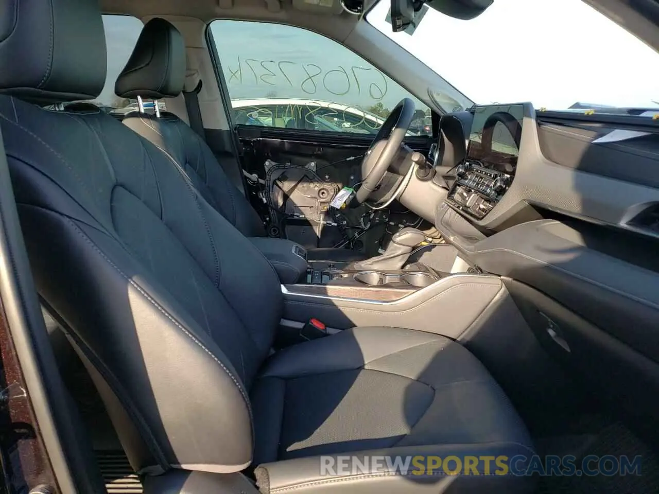 5 fotografías del automóvil dañado 5TDEBRCHXMS047819 TOYOTA HIGHLANDER 2021