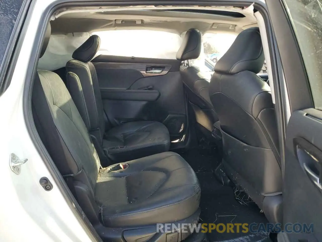 11 fotografías del automóvil dañado 5TDFARAH5MS005262 TOYOTA HIGHLANDER 2021