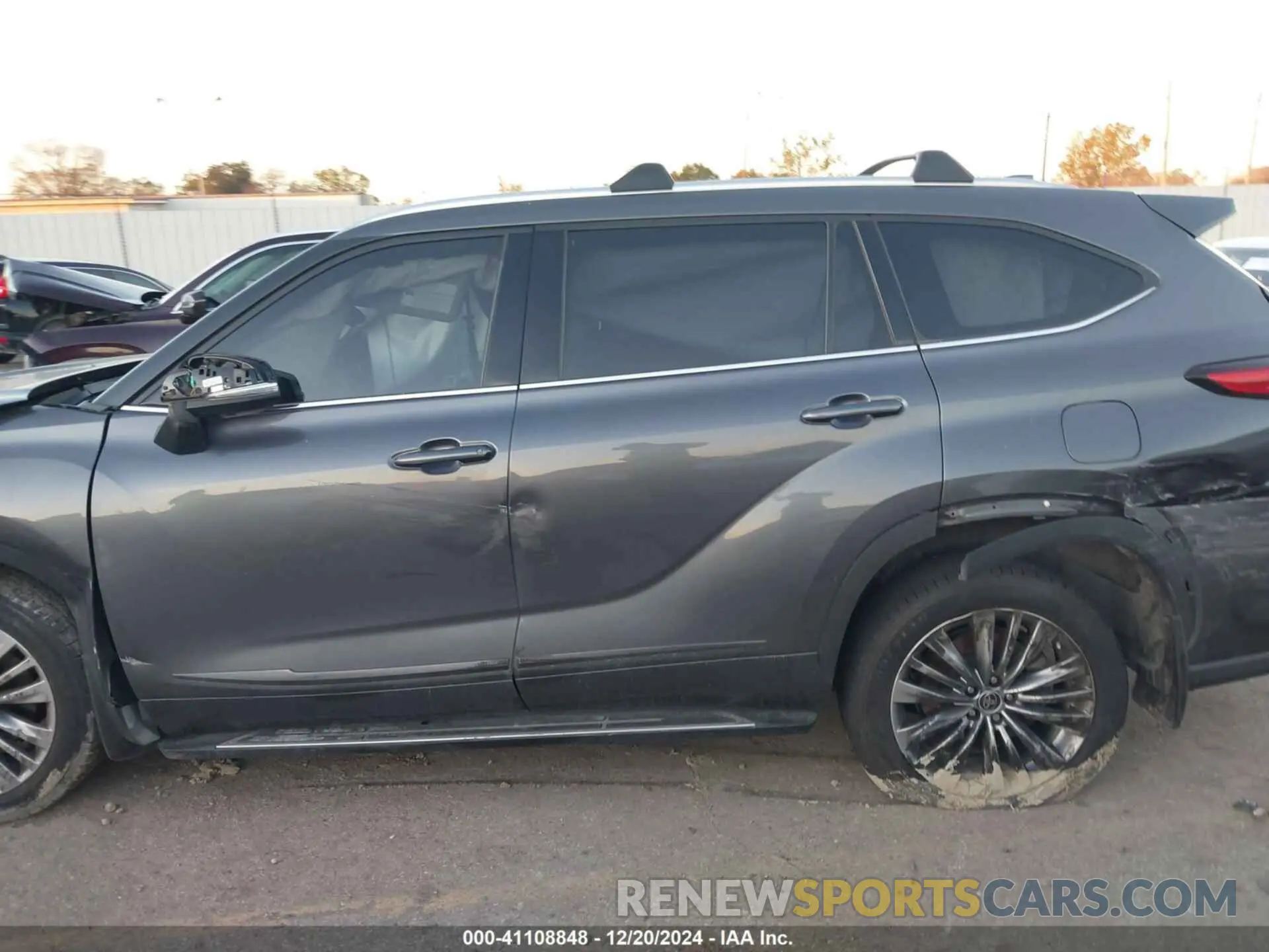 14 fotografías del automóvil dañado 5TDFZRAH0MS050182 TOYOTA HIGHLANDER 2021