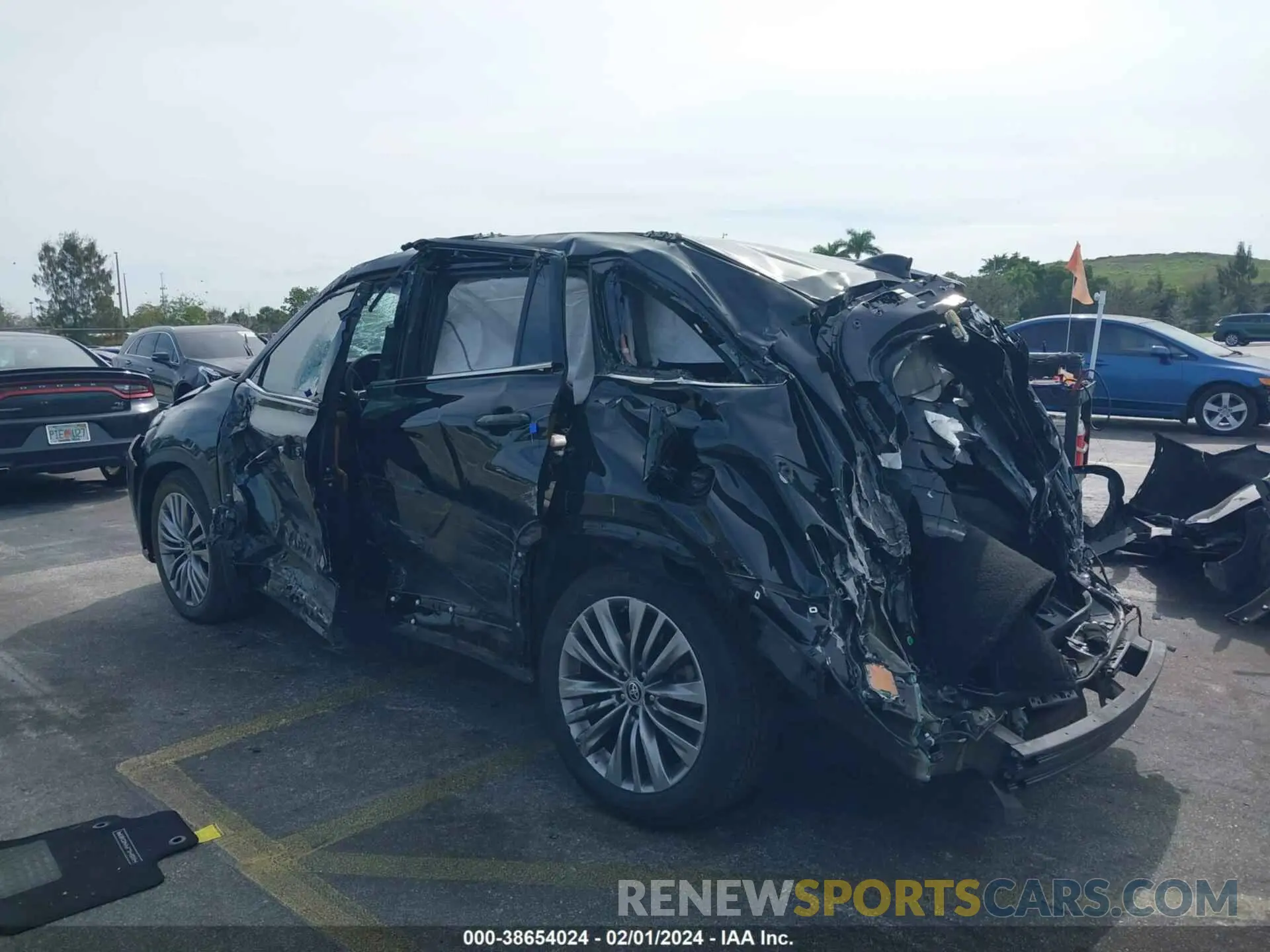 3 fotografías del automóvil dañado 5TDFZRAH6MS036030 TOYOTA HIGHLANDER 2021