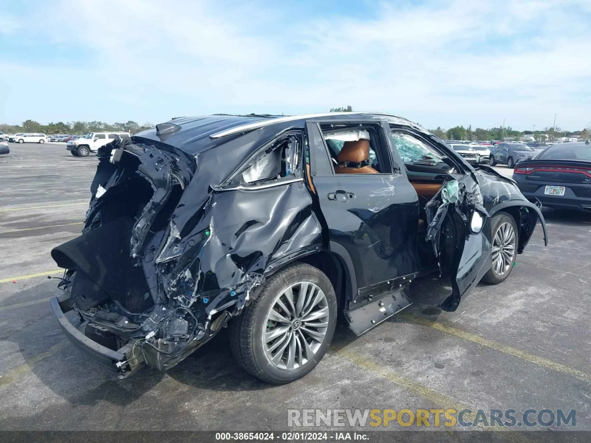 4 fotografías del automóvil dañado 5TDFZRAH6MS036030 TOYOTA HIGHLANDER 2021