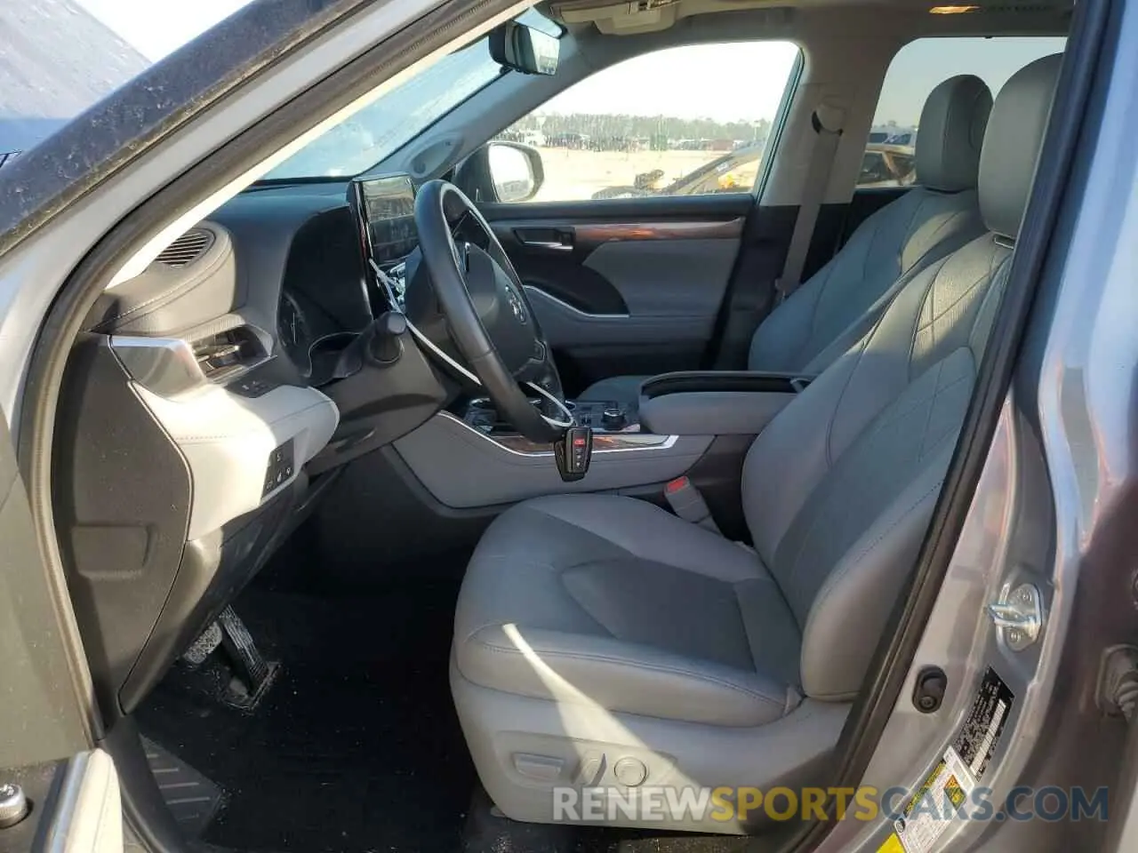 7 fotografías del automóvil dañado 5TDFZRBH2MS146295 TOYOTA HIGHLANDER 2021