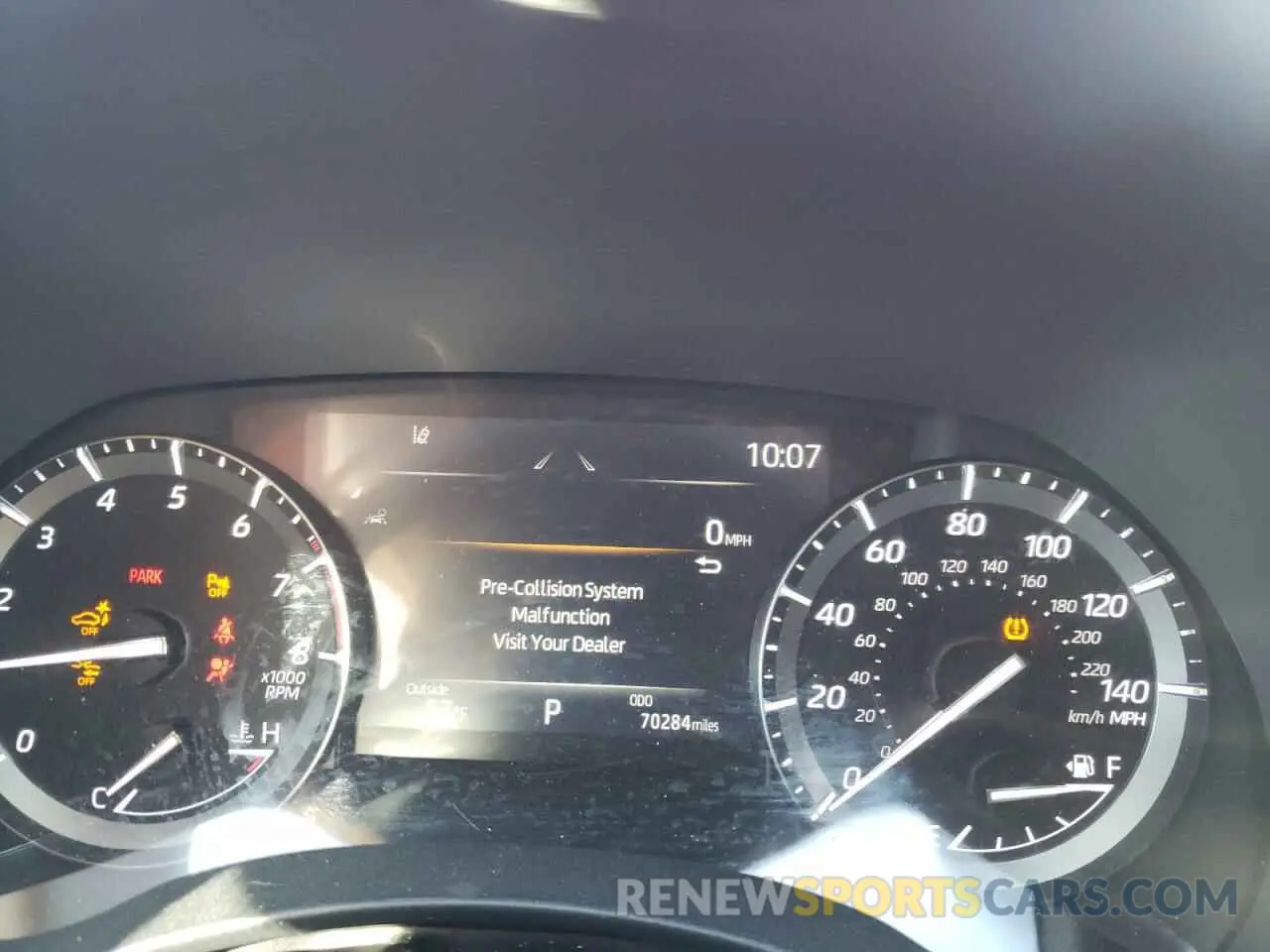 9 fotografías del automóvil dañado 5TDFZRBH4MS136027 TOYOTA HIGHLANDER 2021