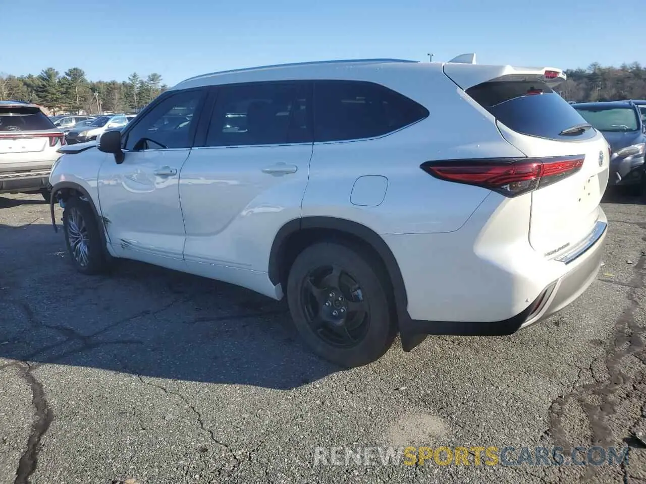 2 fotografías del automóvil dañado 5TDFZRBH5MS131533 TOYOTA HIGHLANDER 2021