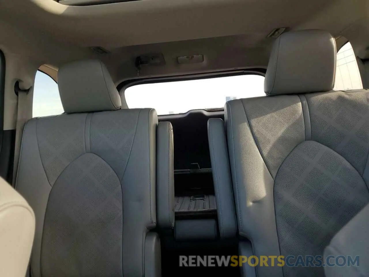 10 fotografías del automóvil dañado 5TDFZRBH6MS129886 TOYOTA HIGHLANDER 2021