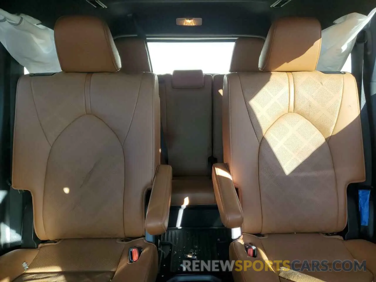 10 fotografías del automóvil dañado 5TDFZRBHXMS097931 TOYOTA HIGHLANDER 2021