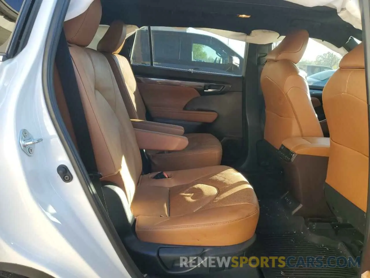 11 fotografías del automóvil dañado 5TDFZRBHXMS097931 TOYOTA HIGHLANDER 2021