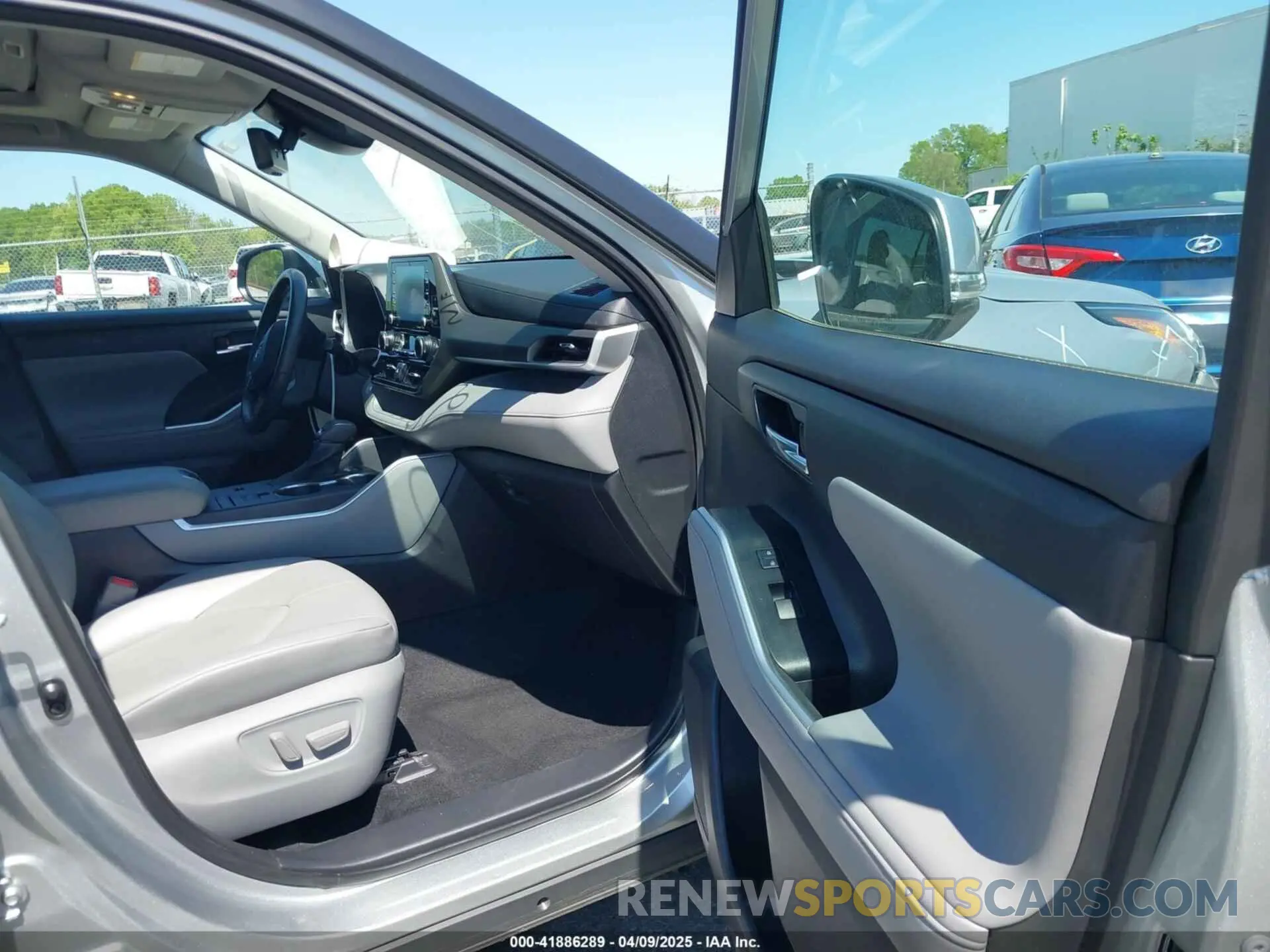 5 fotografías del automóvil dañado 5TDGARAH0MS011040 TOYOTA HIGHLANDER 2021