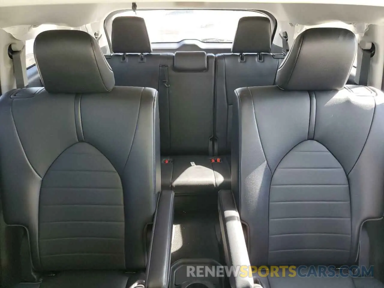 10 fotografías del automóvil dañado 5TDGARAH1MS508954 TOYOTA HIGHLANDER 2021