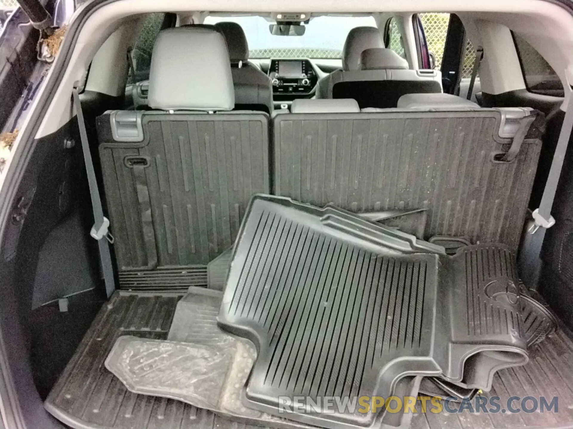 5 fotografías del automóvil dañado 5TDGARAH4MS010568 TOYOTA HIGHLANDER 2021